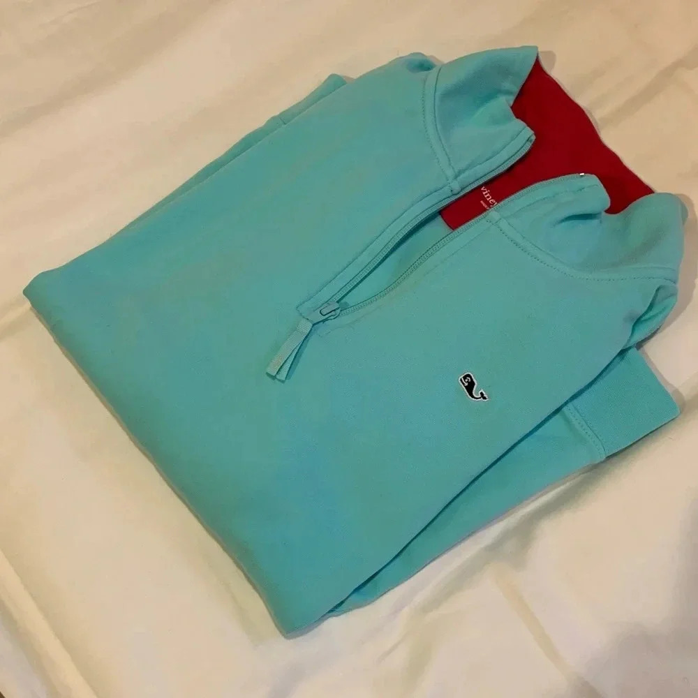 NWOT VV women’s light blue 1/4 zip sweatshirt